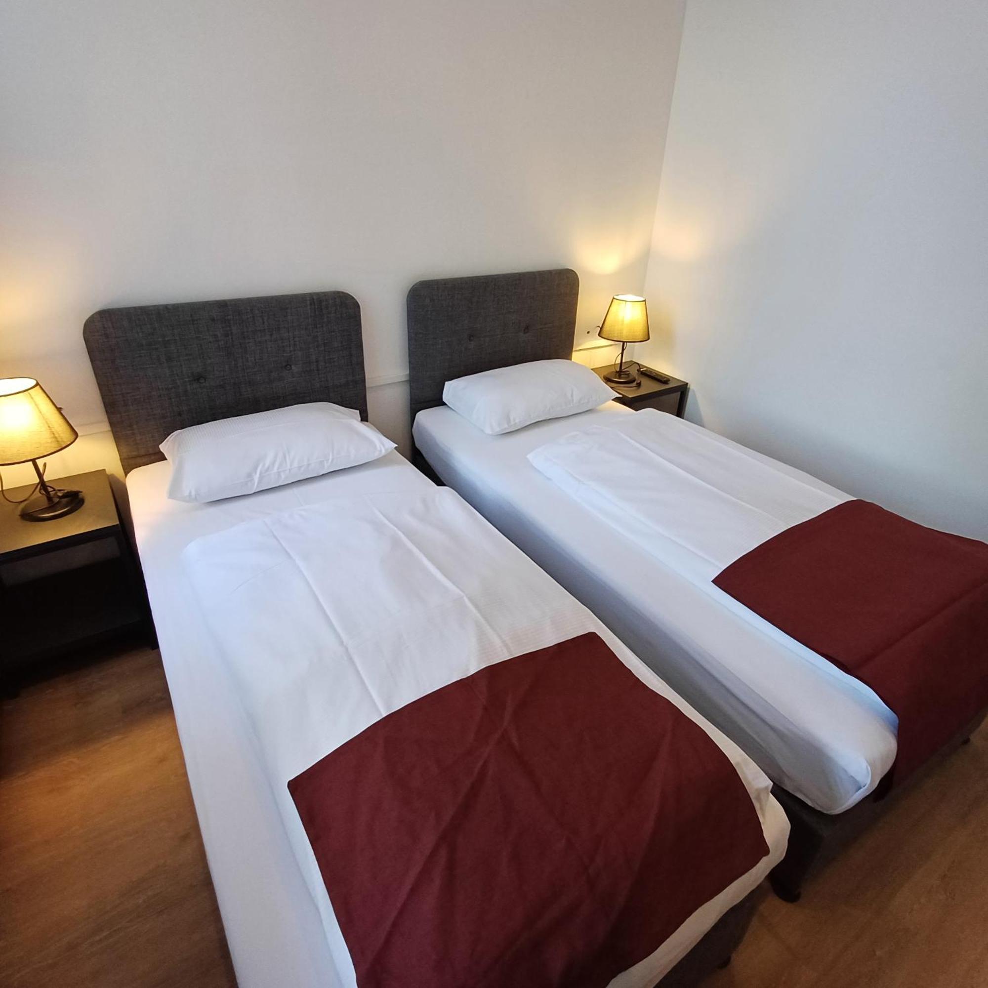 Trip Inn Hotel Duesseldorf Нойс Экстерьер фото