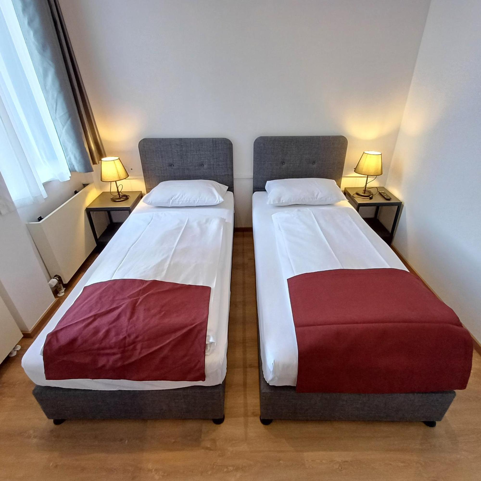 Trip Inn Hotel Duesseldorf Нойс Экстерьер фото