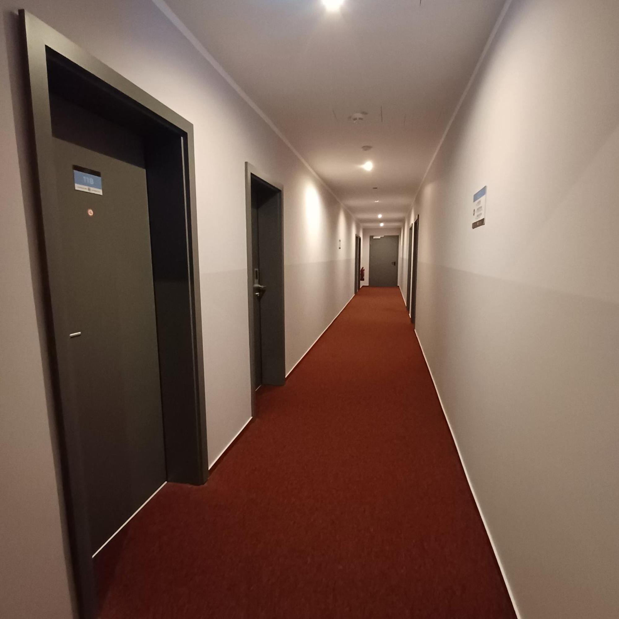 Trip Inn Hotel Duesseldorf Нойс Экстерьер фото